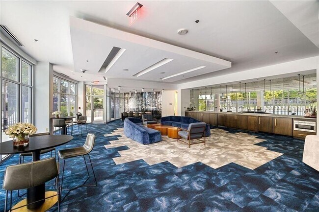Building Photo - 44 Peachtree Pl NW