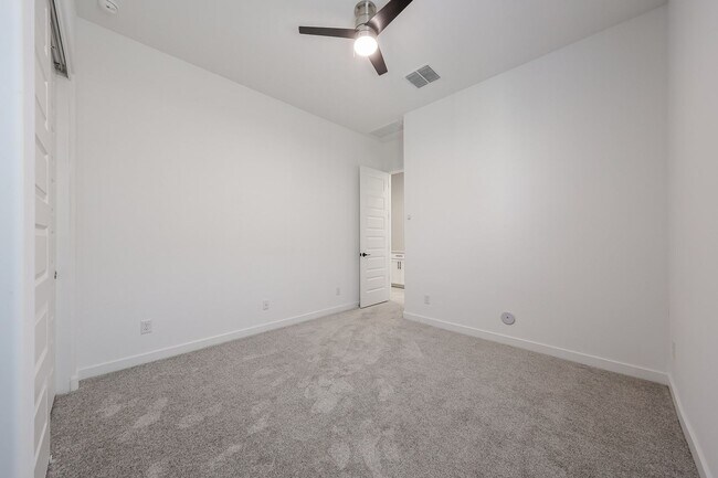 Building Photo - 31674 N 123rd Ave