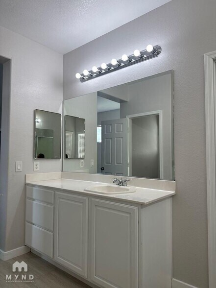 Building Photo - 6712 Donna St