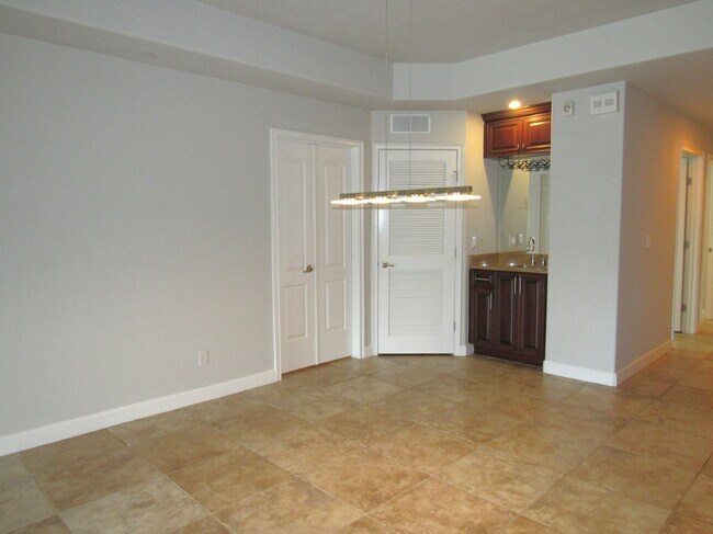 Building Photo - 424 Luna Bella Ln