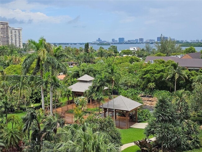 Primary Photo - 1000 Quayside Terrace