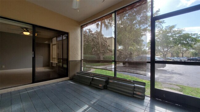 Building Photo - 3831 Cocoplum Cir