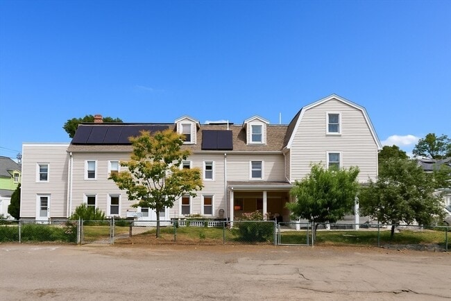 Building Photo - 18 Beacon Pl