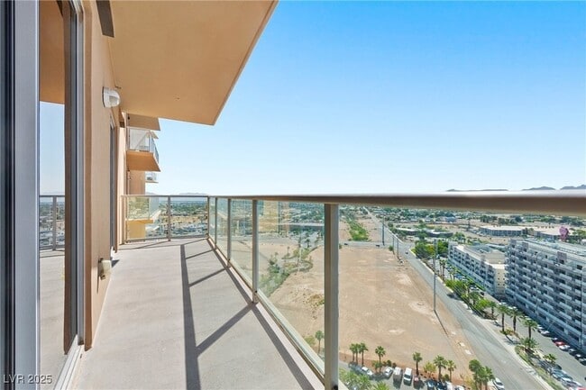 Building Photo - 8255 Las Vegas Blvd S