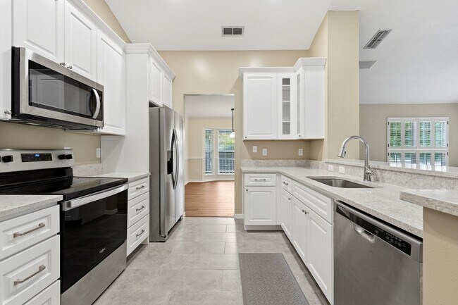 Building Photo - Upgraded 3 bedroom 2 bath home in Mentone