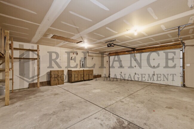 Building Photo - 2908 W 11th St N