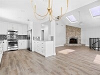 Building Photo - 1322 Oahu Dr