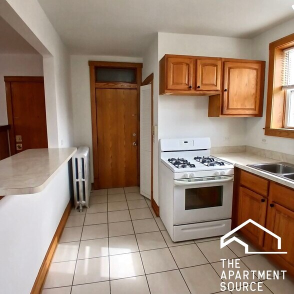 Building Photo - 5401 W Dakin St