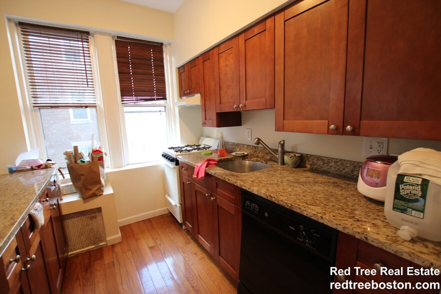 Building Photo - 2003 Commonwealth Avenue