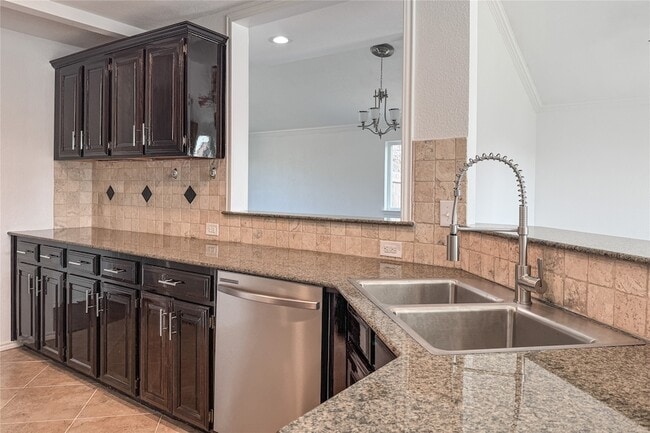 Building Photo - 1734 Sterling Ln