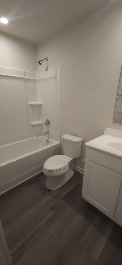 Building Photo - 3 BR Townhome in Arden Woods Townhomes