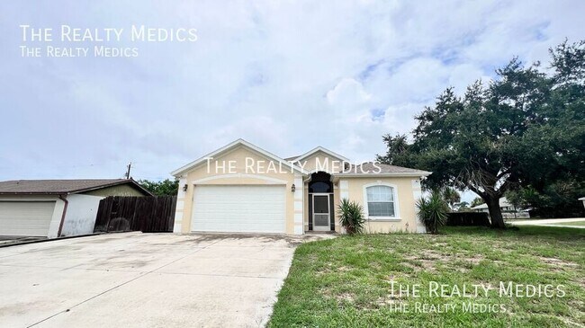 Primary Photo - 795 Alcazar Ave