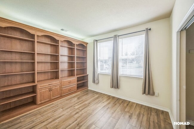 Building Photo - Charming 2BR Townhome in Broomfield