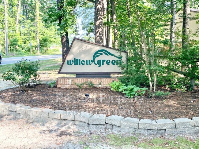 Building Photo - 1058 Willow Green Dr
