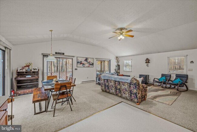 Building Photo - 67 Tranquil Way