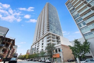 Building Photo - 1720 S Michigan Ave