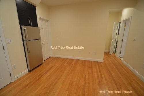 Building Photo - 1812 Beacon St