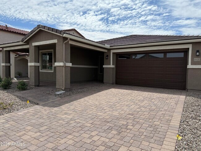 Building Photo - 40563 W Michaels Dr