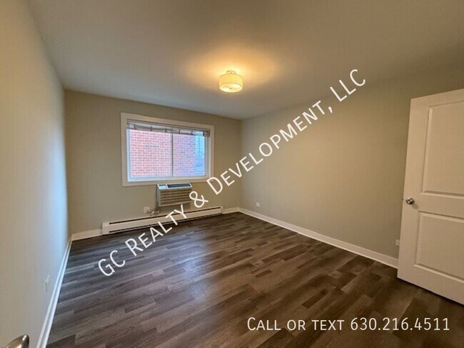 Building Photo - 800 Graceland Ave