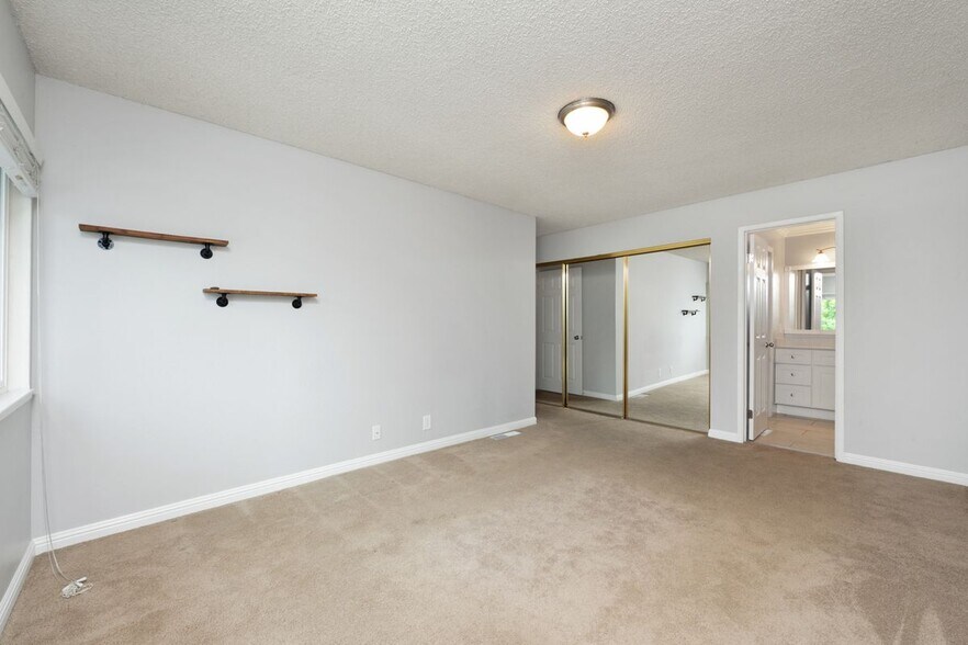 Building Photo - 238 Thistle Cir