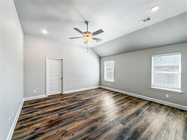 Building Photo - 2800 Orchid Dr