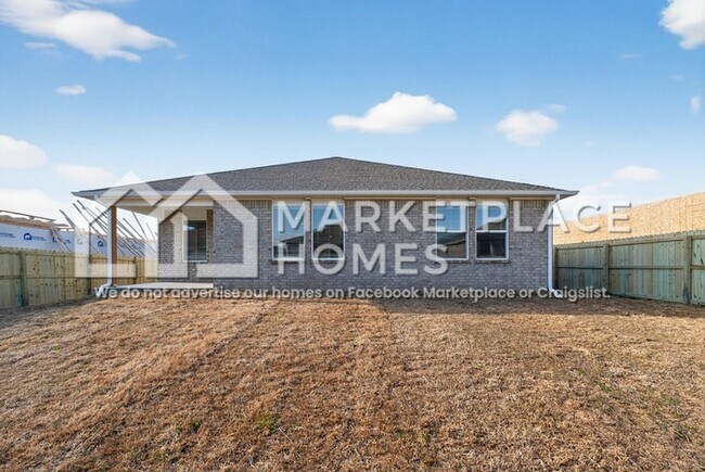 Building Photo - 3050 Rosalee Ln