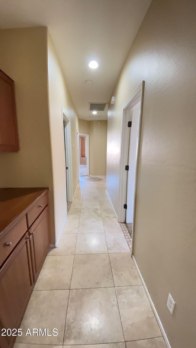 Building Photo - 21504 N Geraldine Dr