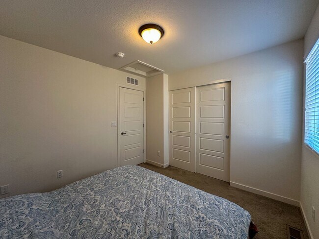 Building Photo - Upgraded 3-Bedroom home in Stepping Stone