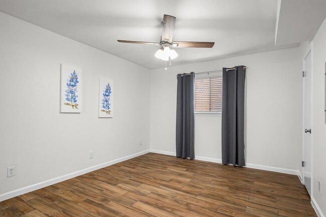 Building Photo - 2808 Escada Dr