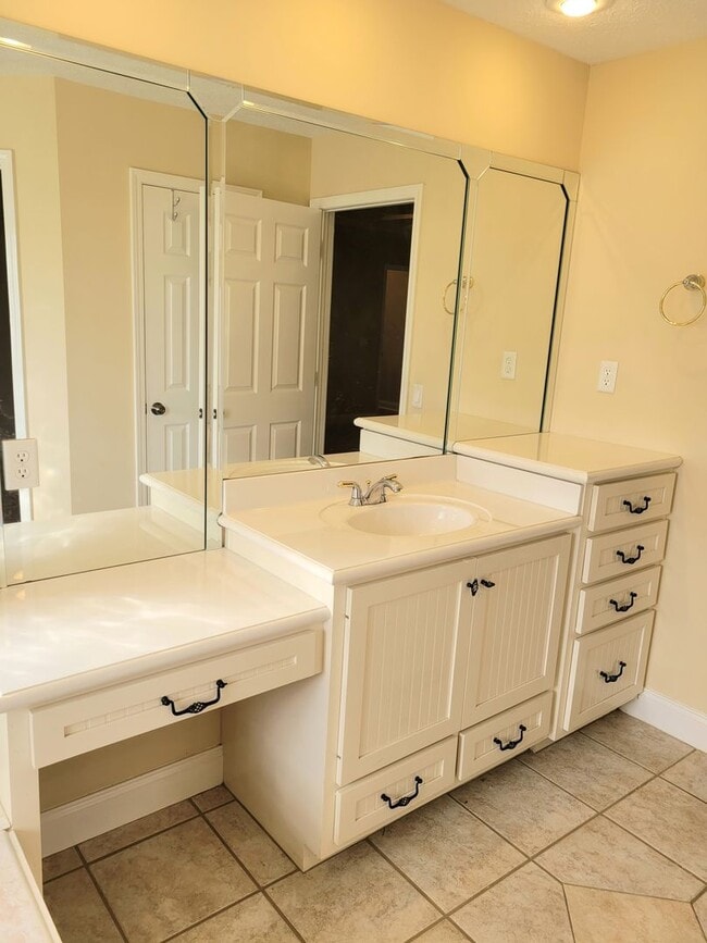 Building Photo - The Landings-Lynn Haven