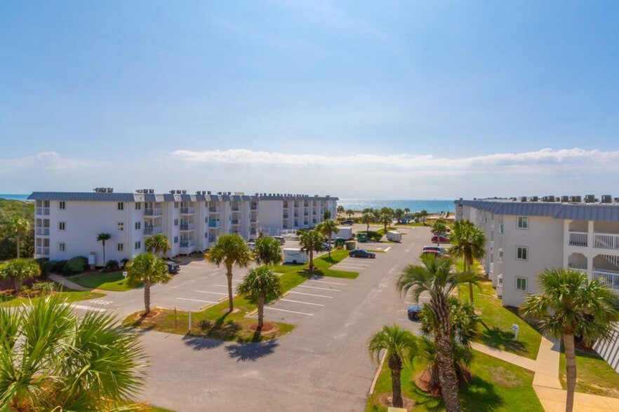 Building Photo - 400 Plantation Rd