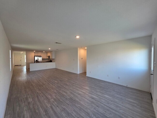 Building Photo - SINGLE FAMILY HOME FOR RENT