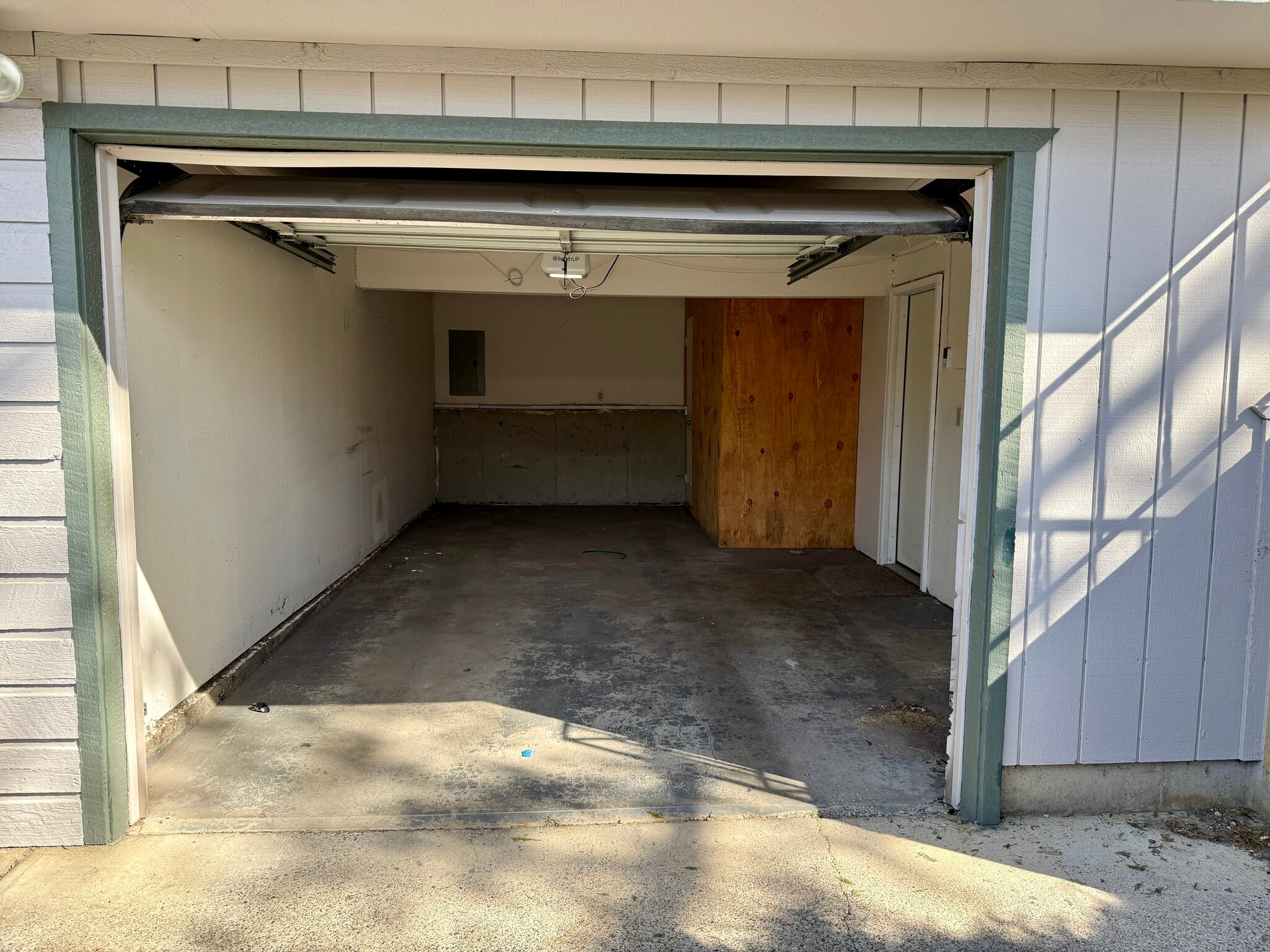 Building Photo - 13411 E 8th Ave