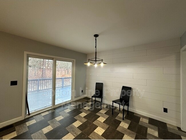 Building Photo - 404 Wood Run