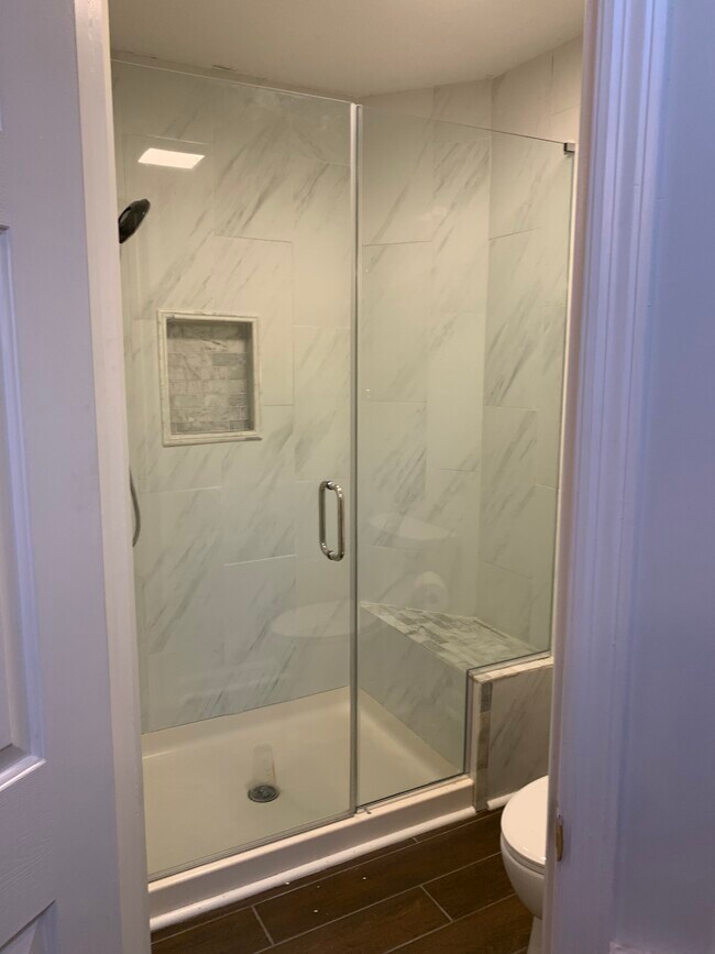 New shower - 2067 Ayershire Ln