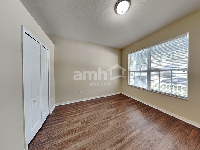 Building Photo - 4812 Sky Blue Dr