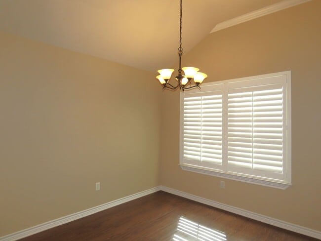Building Photo - Coming Soon!! Lindale, Gorgeous 4 Bedroom, 2 Bath Home!