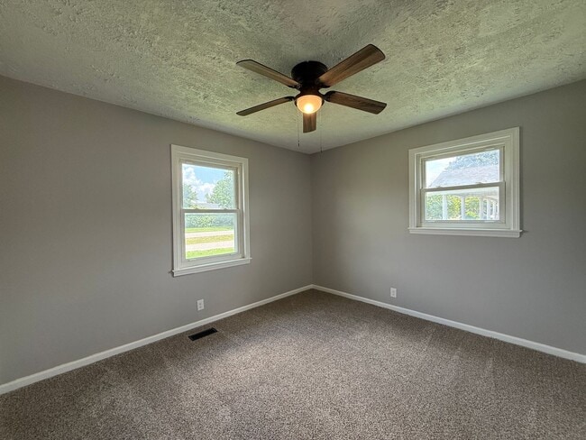 Building Photo - Come Take a Look At This!