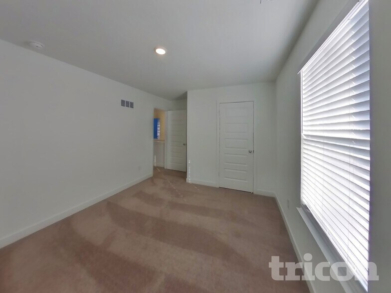 Building Photo - 11818 Moorfield Ln