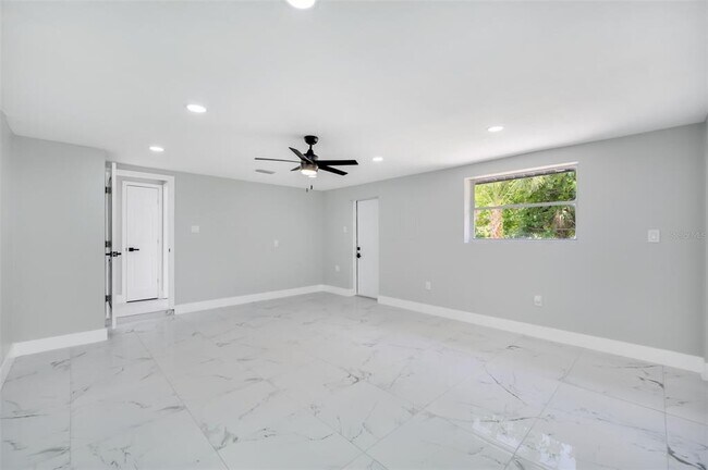 Building Photo - 208 Palmetto Rd W