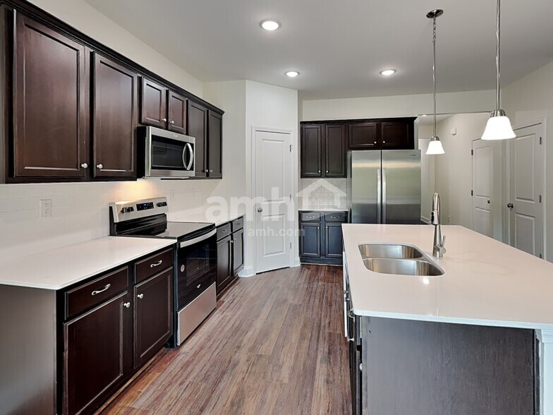 Building Photo - 4306 Spregan Way