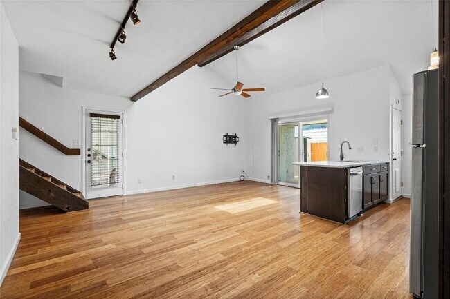 Building Photo - 1504 Bridgeway Dr