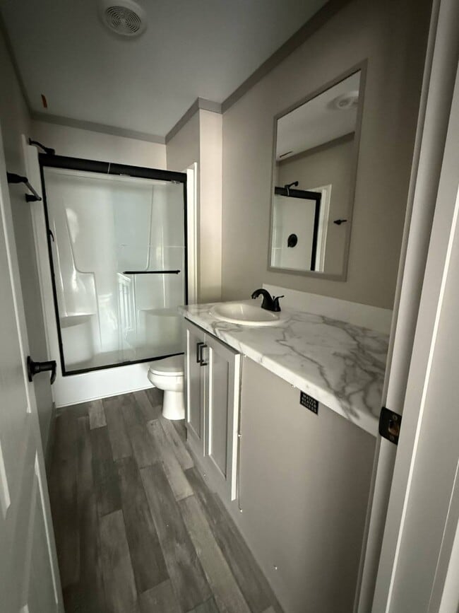 Building Photo - 11 La Posada Cir