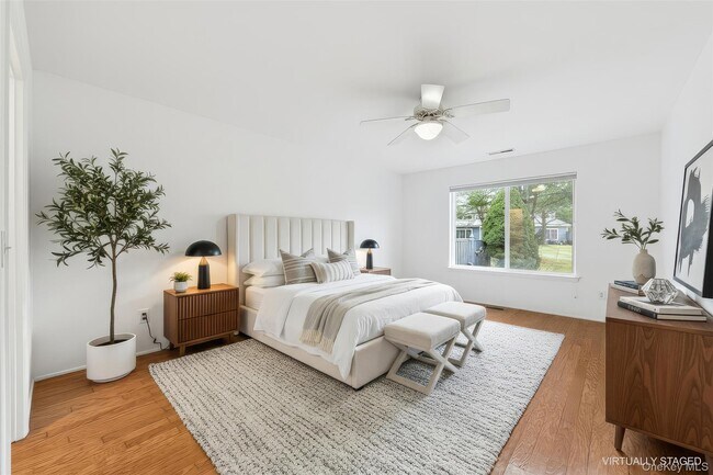 Building Photo - 763 Spring Lake Dr