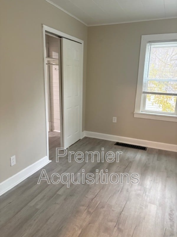 Building Photo - 614 Leonard St