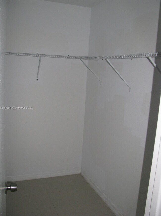 Building Photo - 8789 NW 39th St