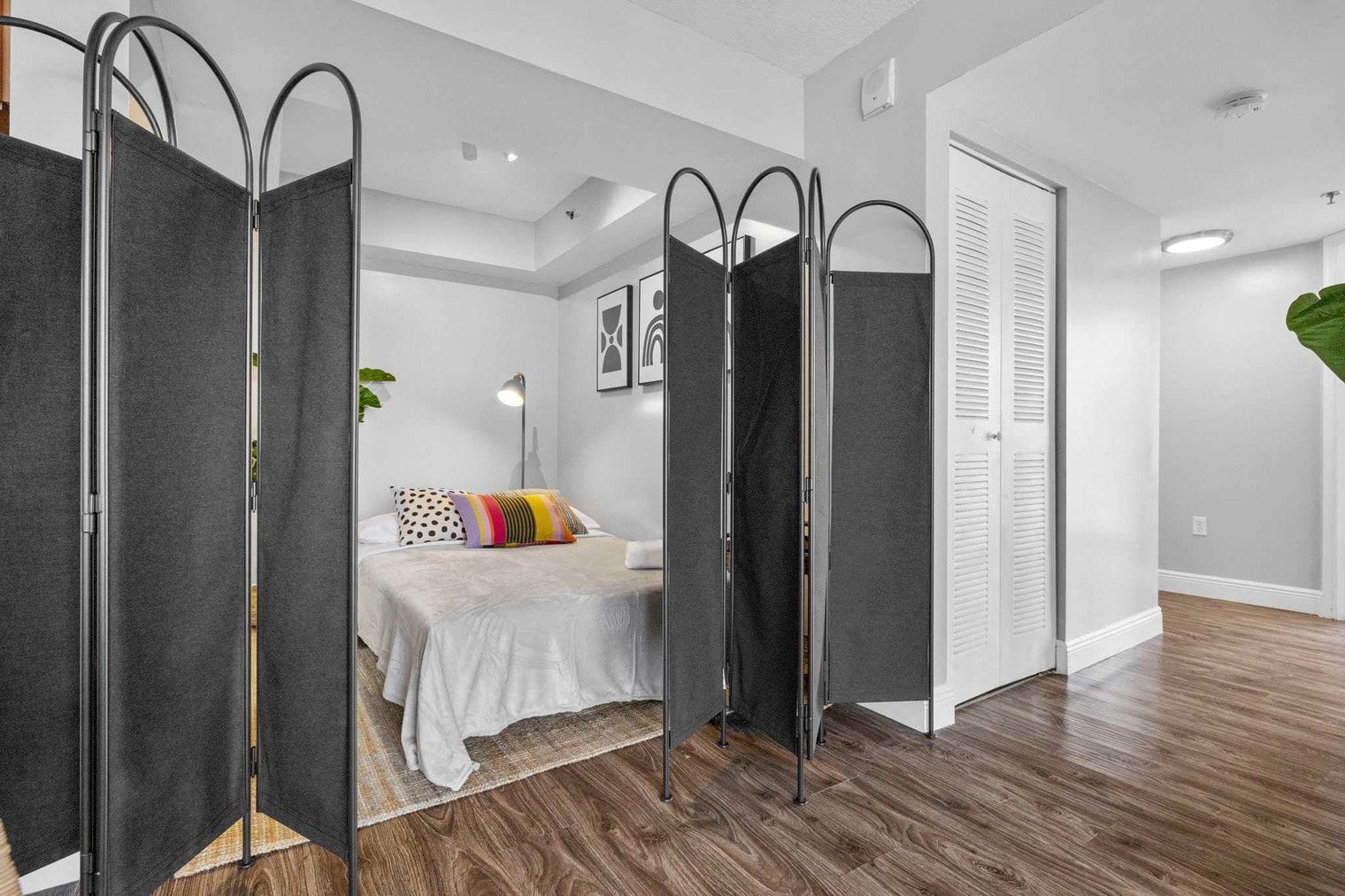 Building Photo - 1 SE 12th St