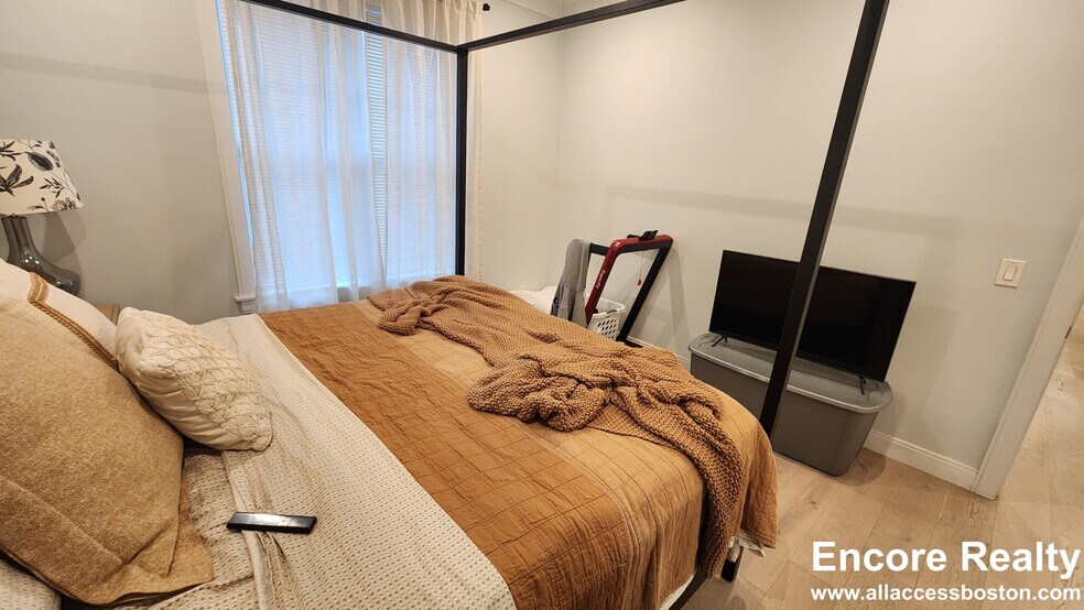 Building Photo - 39 Cummins Hwy