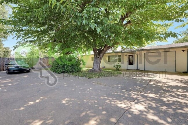 Building Photo - 7603 Linden Ave