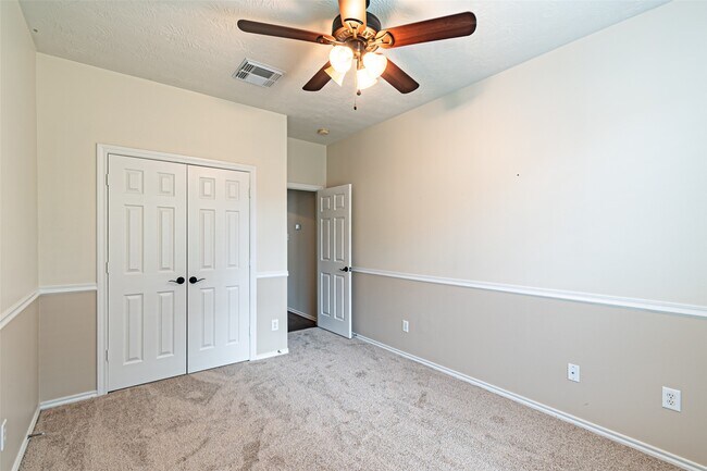 Building Photo - 17911 Serene Shore Dr
